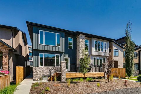 4534 17 Avenue NW 2 Calgary AB T3B 0P1