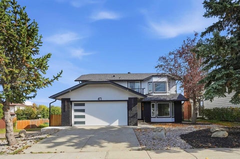 Photo of 47 Woodbrook Road SW, Calgary, AB T2W 4M5 (MLS # A2350710)
