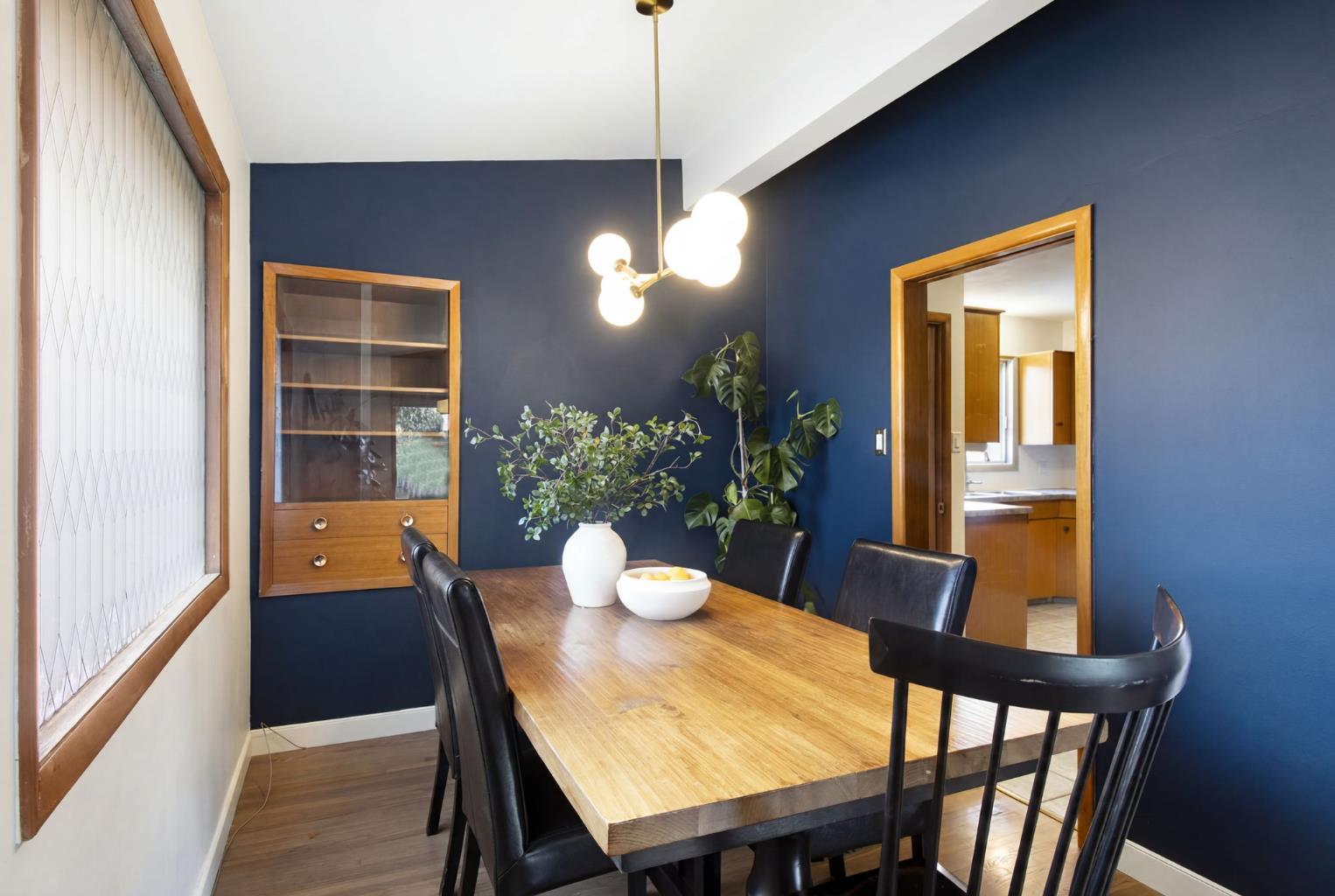 1948 Cottonwood Crescent SE