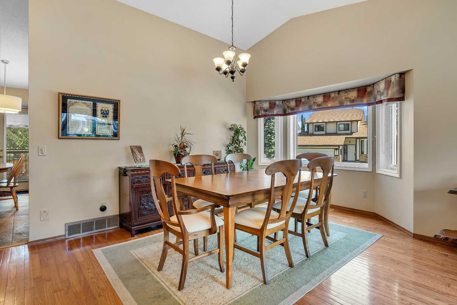 179 Scenic Hill Close NW