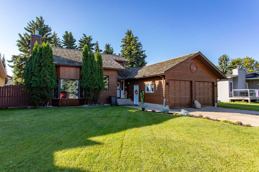 Photo of 6107 55 Avenue, Ponoka, AB T4J 1L2 (MLS # A2346958)