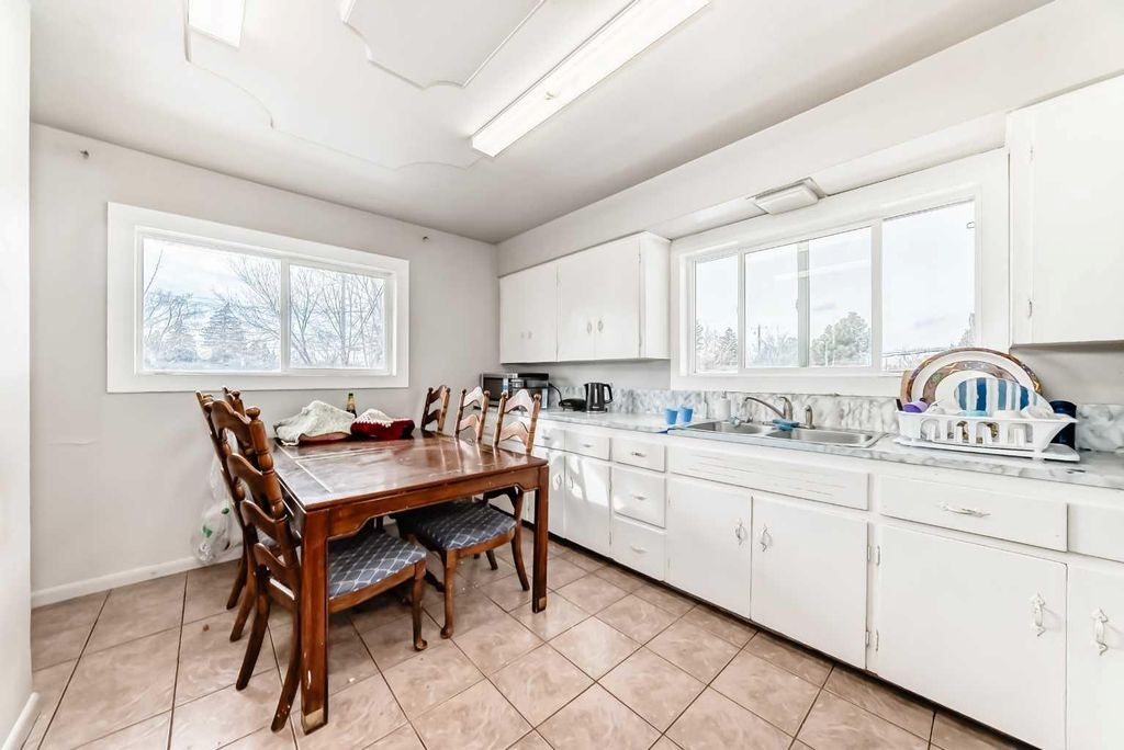 Photo of 2517 36 Street SE, Calgary, AB T2B 0Y2 (MLS # A2293398)