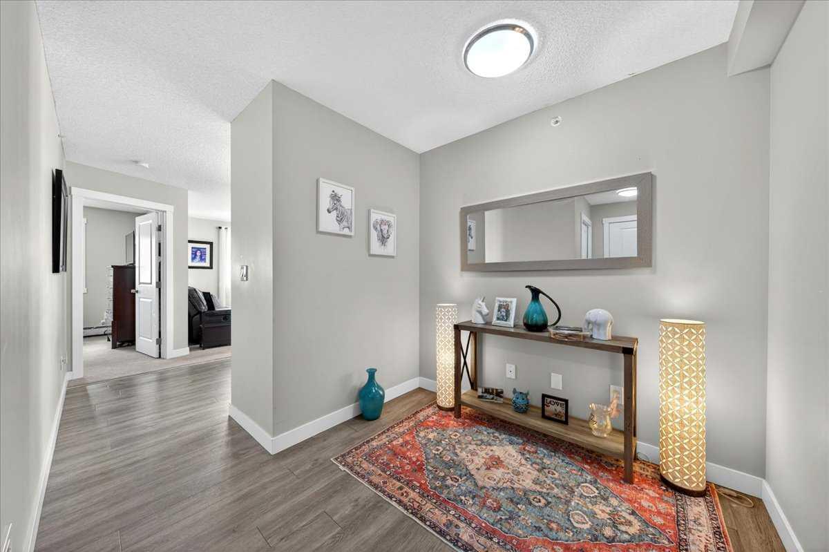 10 Kincora Glen Park NW 401