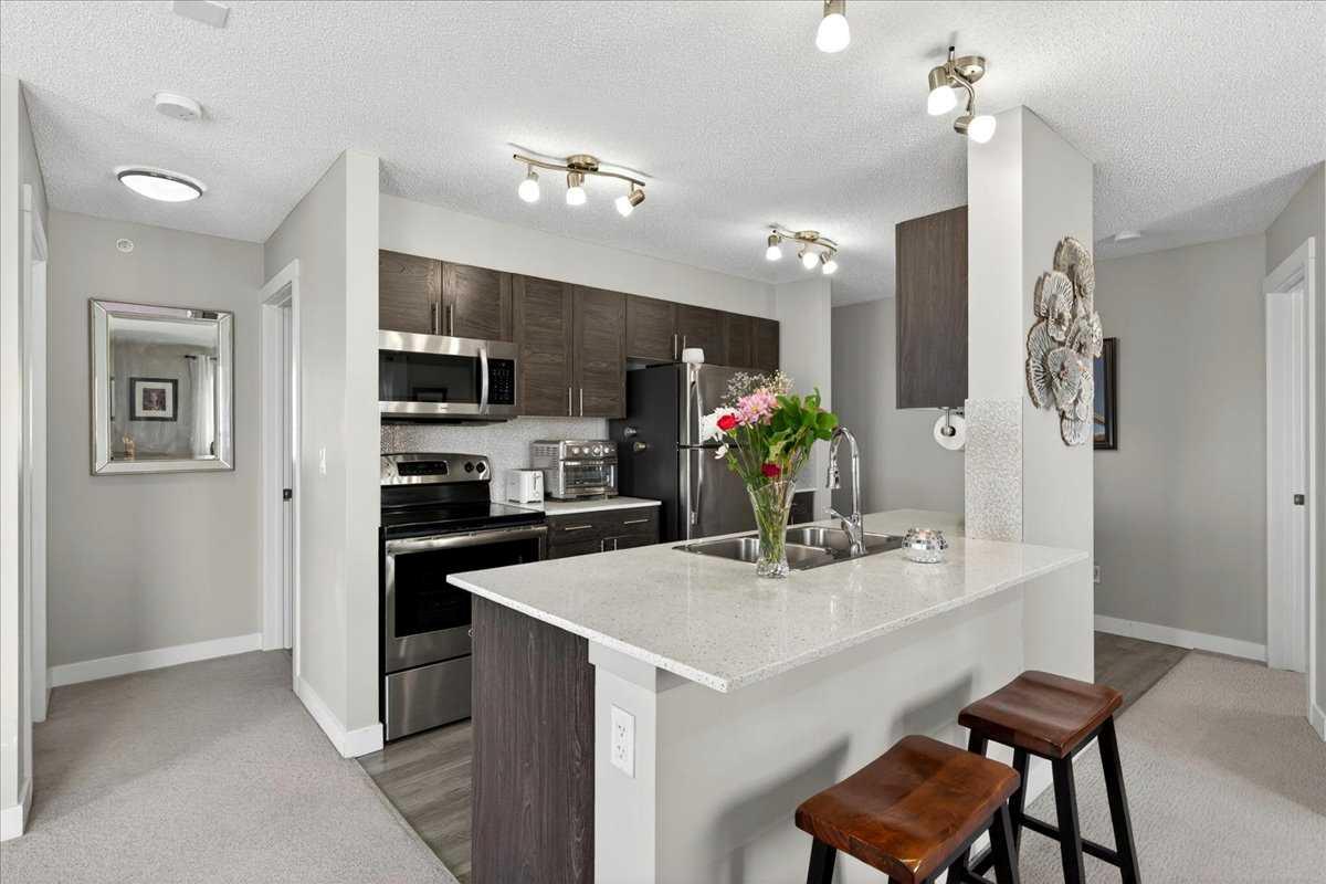 10 Kincora Glen Park NW 401