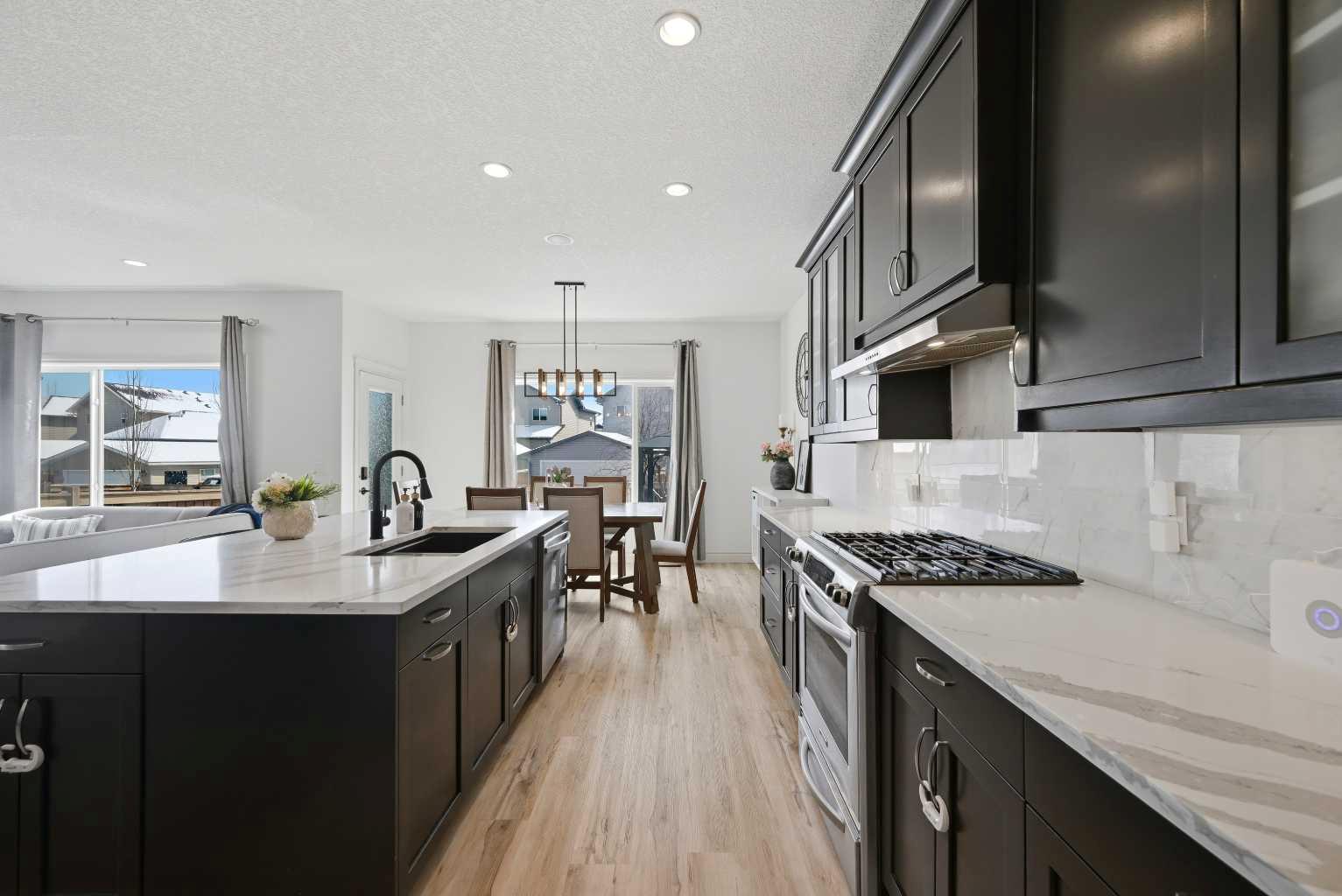 1153 Kingston Crescent SE