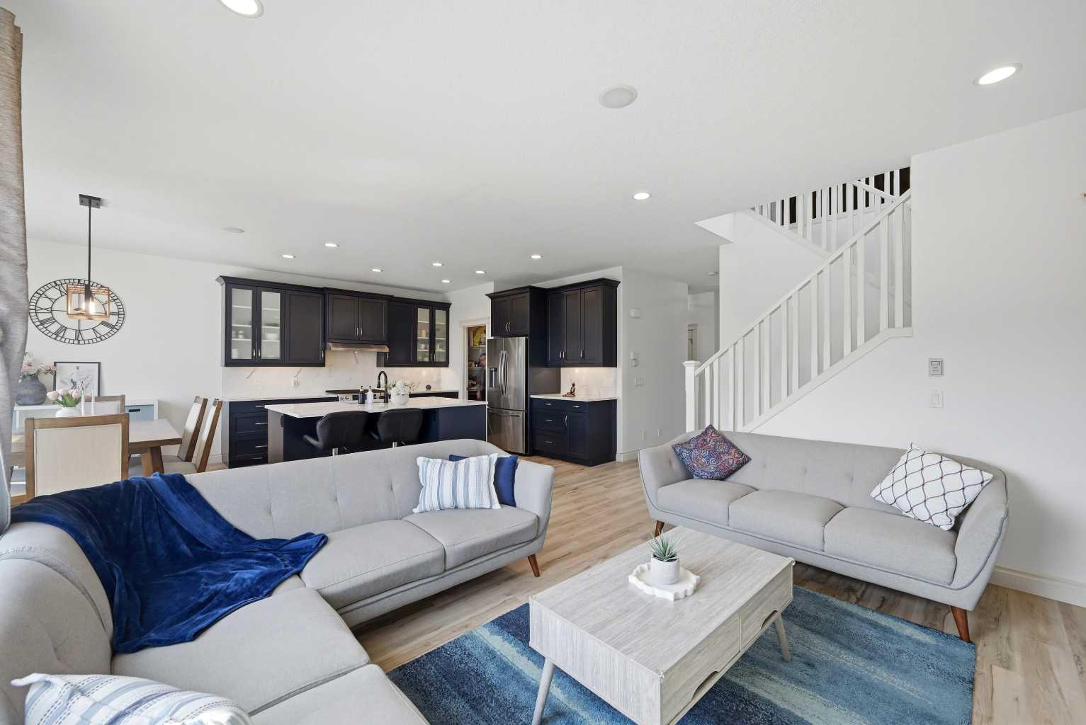 1153 Kingston Crescent SE