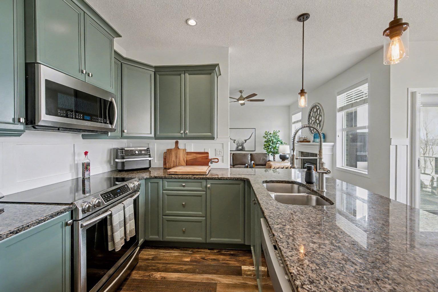 1001 8 Street NW 2503