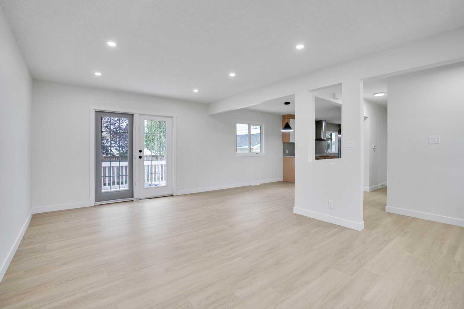 6116 Buckthorn Road NW