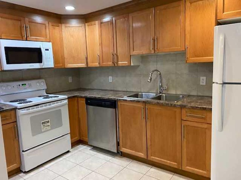 Photo of 330 2 Street W #25, Brooks, AB T1R 0E9 (MLS # A2275288)