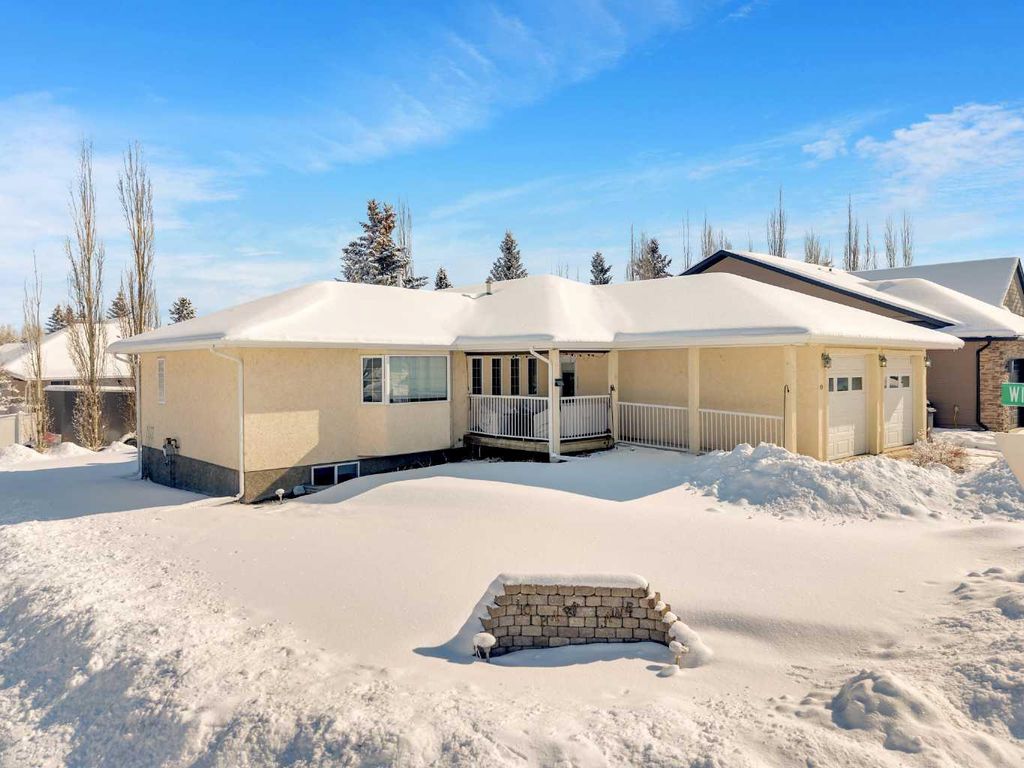 Photo of 10 Park Lane, Olds, AB T4H 1W2 (MLS # A2293830)