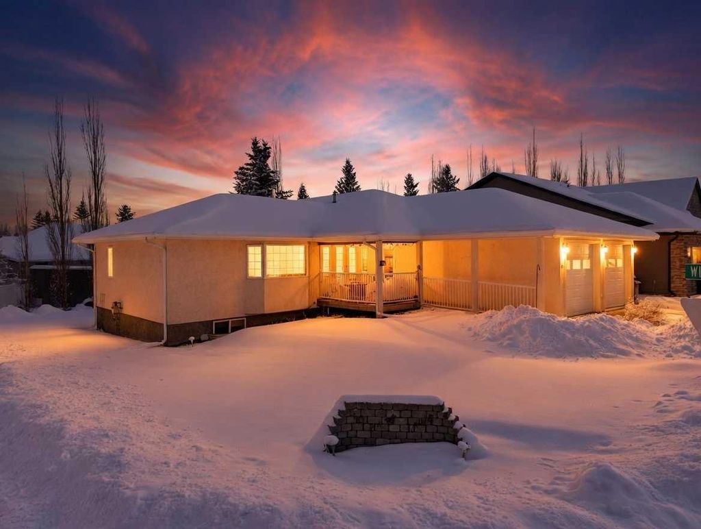 Photo of 10 Park Lane, Olds, AB T4H 1W2 (MLS # A2293830)