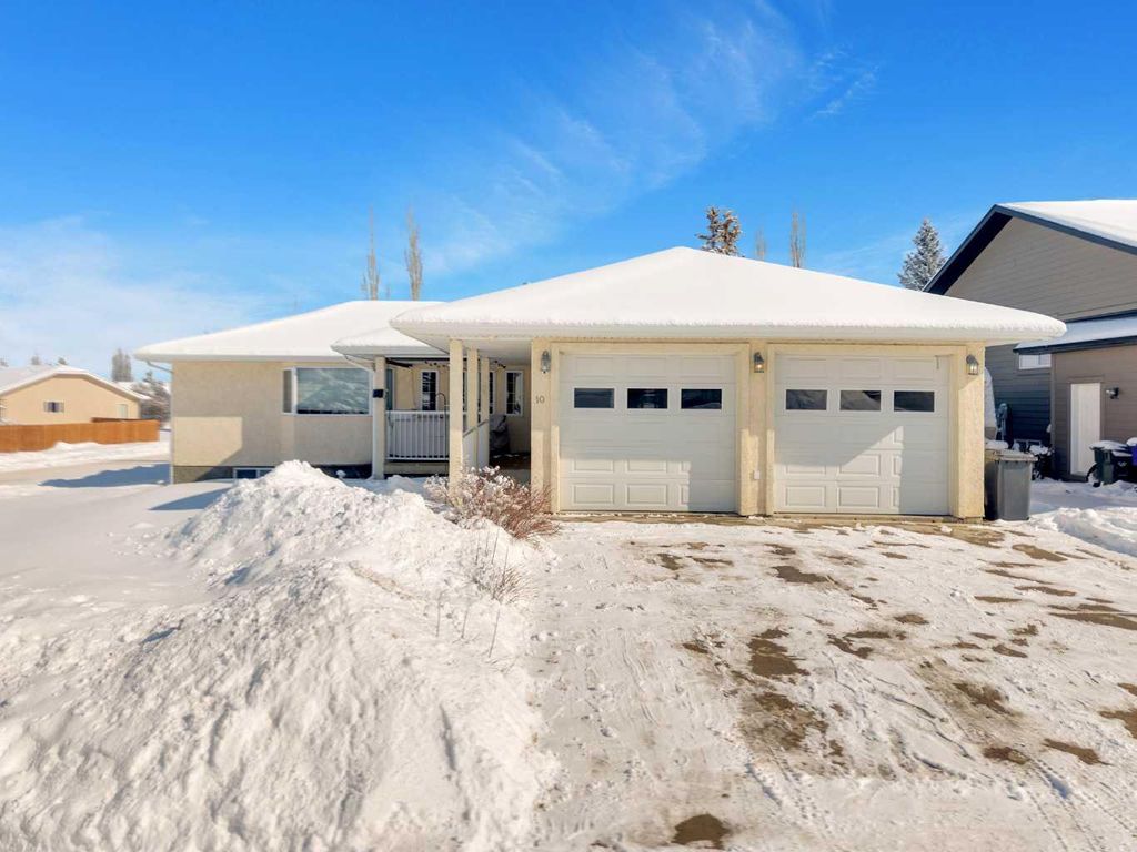 Photo of 10 Park Lane, Olds, AB T4H 1W2 (MLS # A2293830)