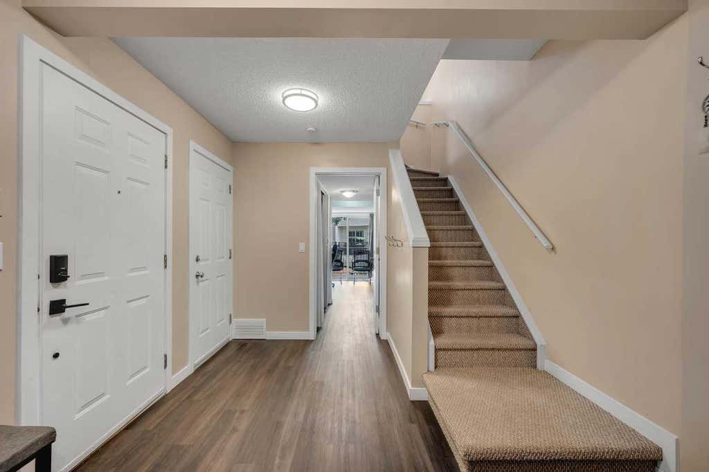 Photo of 200 Hidden Hills Terrace NW #13, Calgary, AB T3A 6E8 (MLS # A2335914)