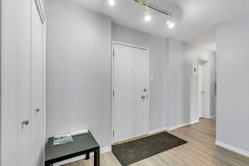 Photo of 525 13 Avenue SW #603, Calgary, AB T2R 0K4 (MLS # A2288841)