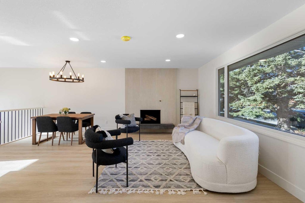 Photo of 4812 Verona Drive NW, Calgary, AB T3A 0P4 (MLS # A2330471)