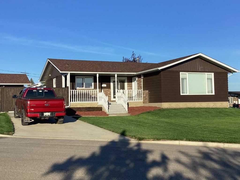 Photo of 42 McAlpine Crescent, Spirit River, AB T0H 3G0 (MLS # A2285966)
