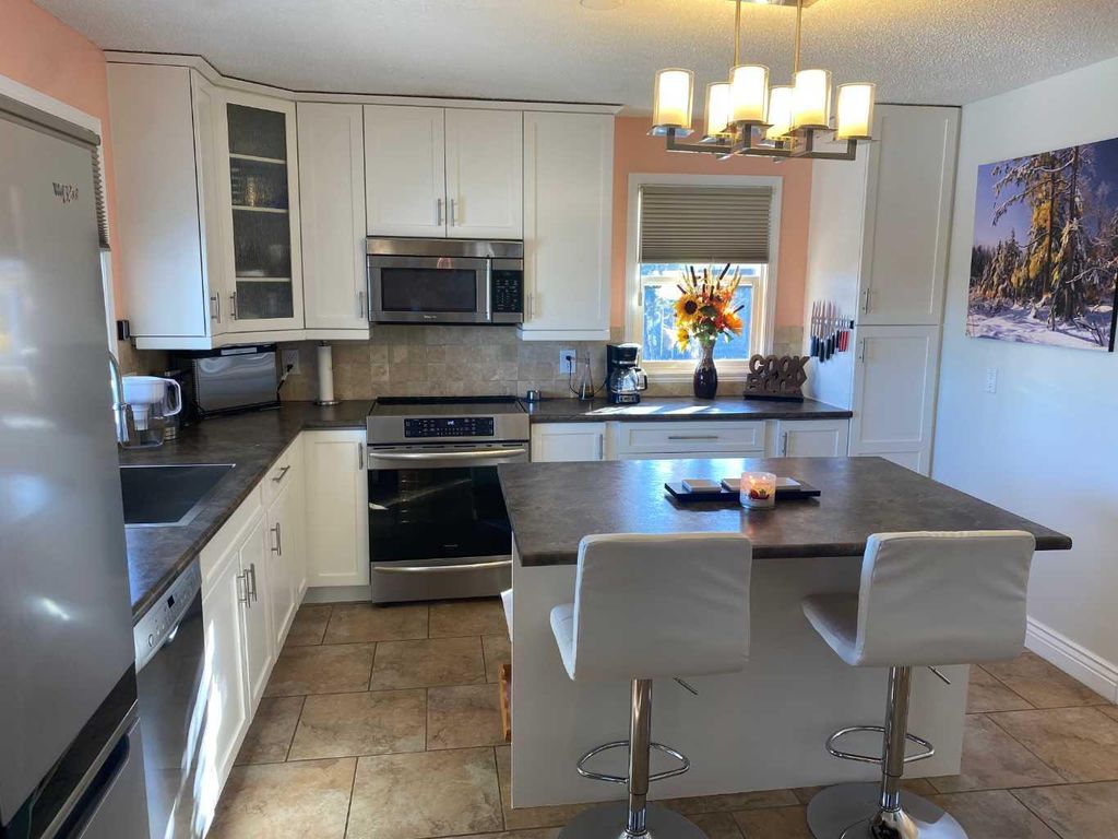 Photo of 42 McAlpine Crescent, Spirit River, AB T0H 3G0 (MLS # A2285966)