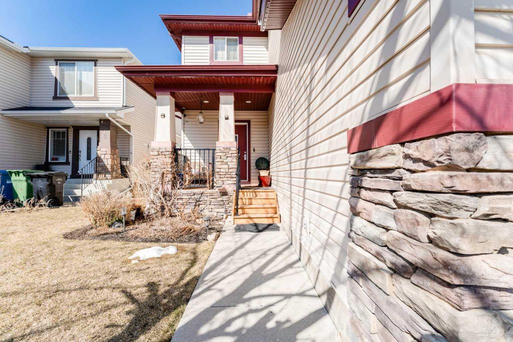 Photo of 14 Bridlerange Circle SW, Calgary, AB T2Y 5H4 (MLS # A2299317)