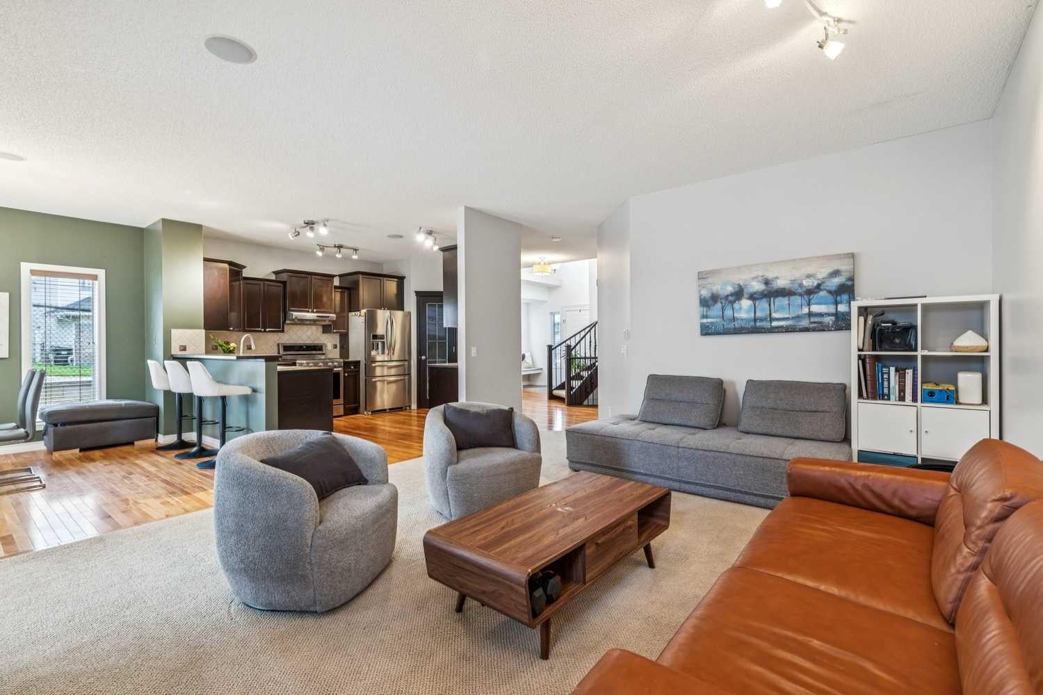 86 Cresthaven View SW