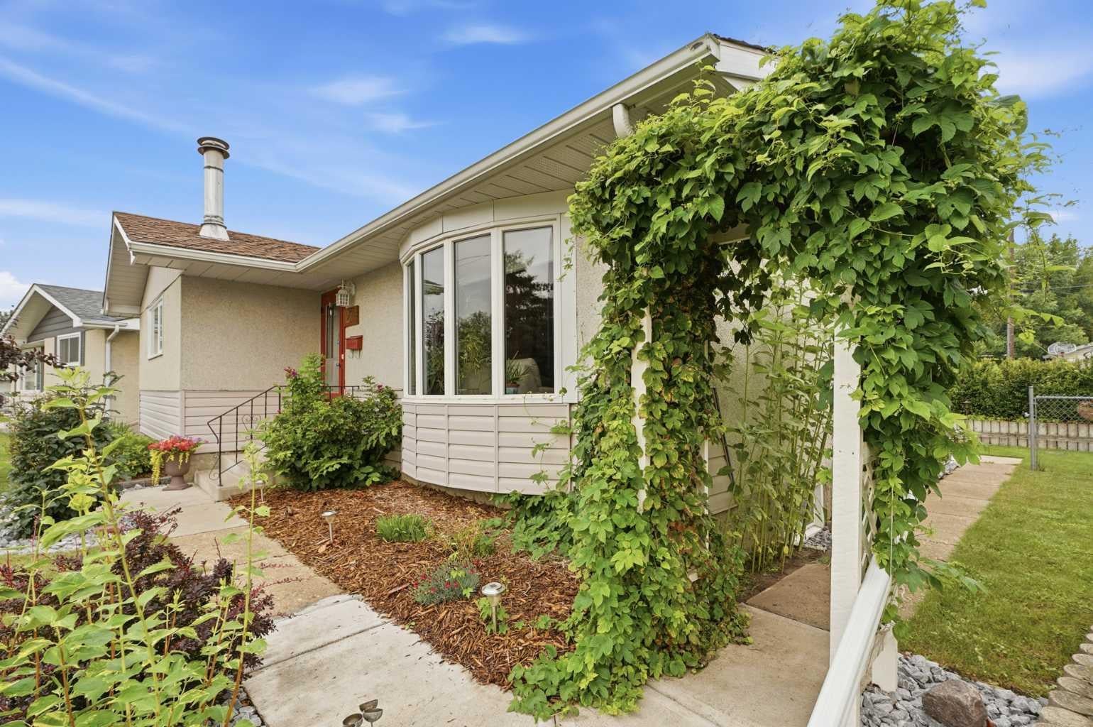 27 Fir Street
