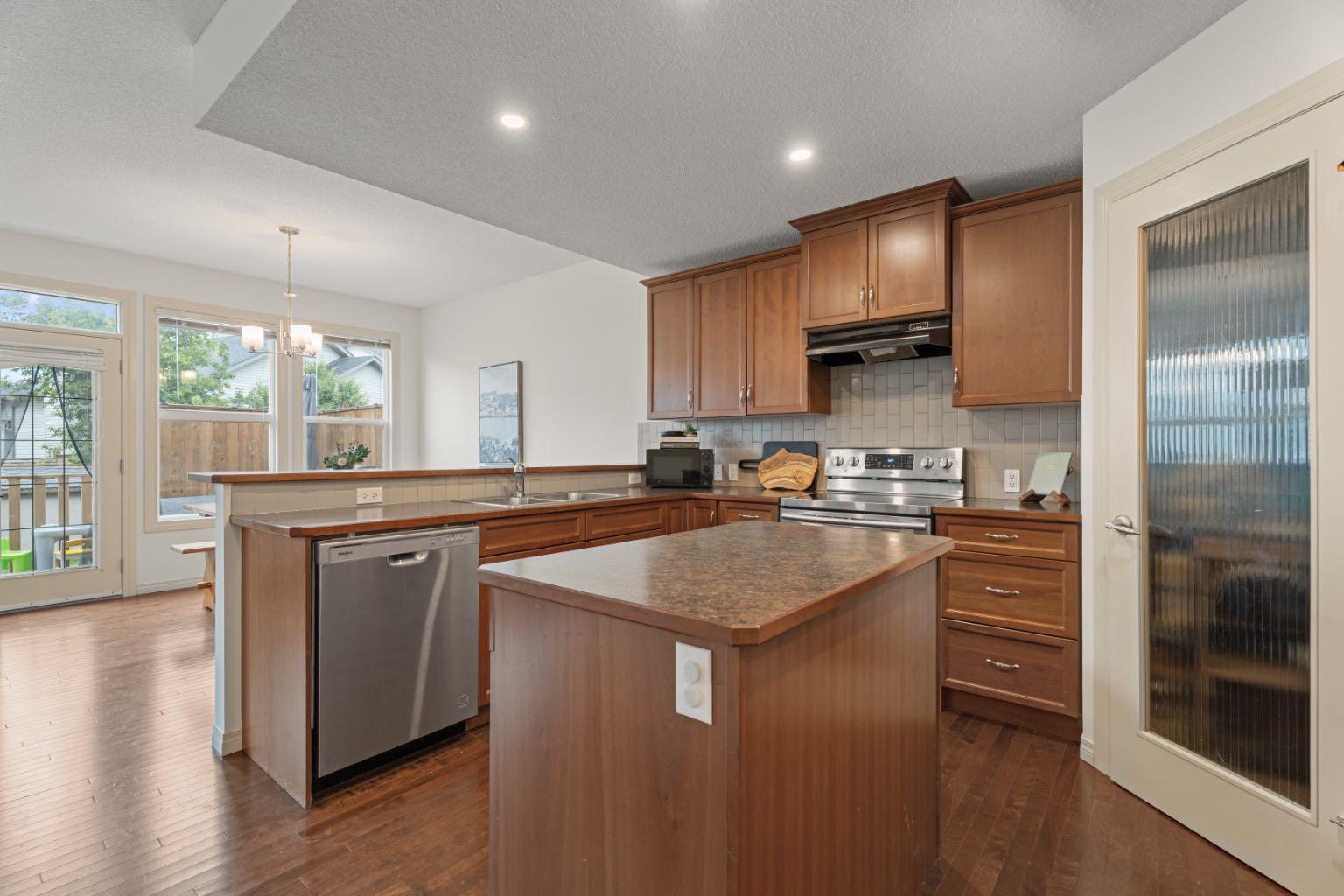 611 Monteith Drive SE