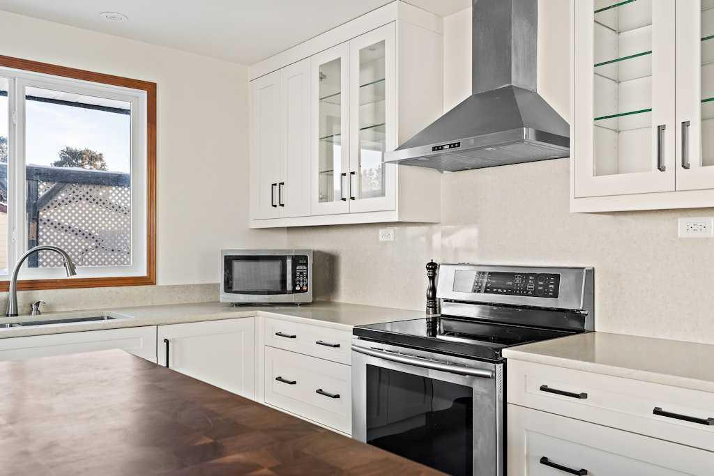 108 Lynnbrook Bay SE