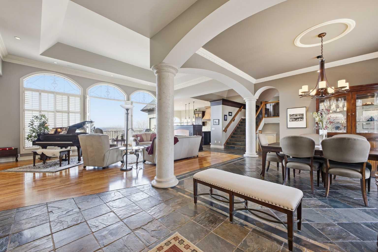 405 Pinnacle Ridge Place SW