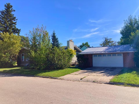 Photo of 4617 48 Street, Olds, AB T4H 1E2 (MLS # A2340686)
