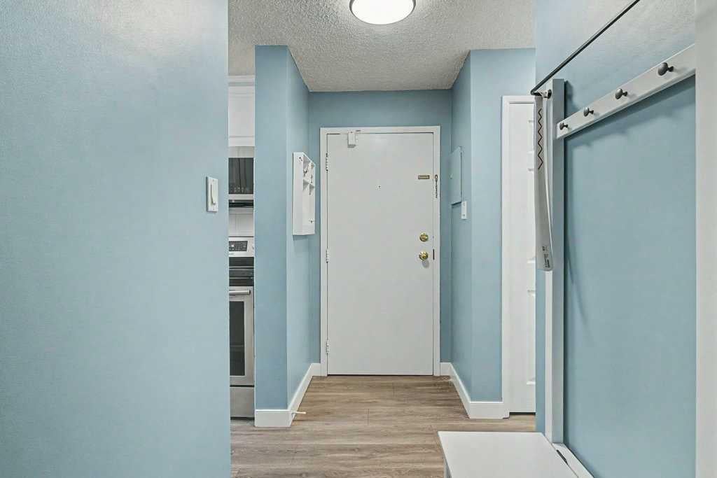 723 57 Avenue SW 102