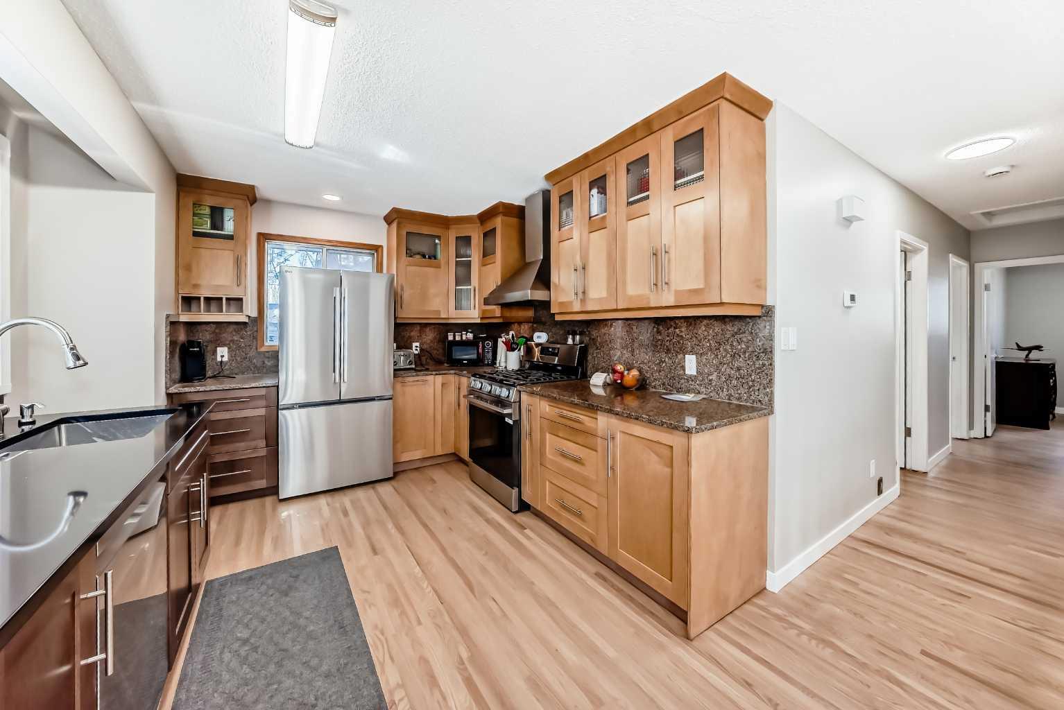 5007 Vallance Crescent NW