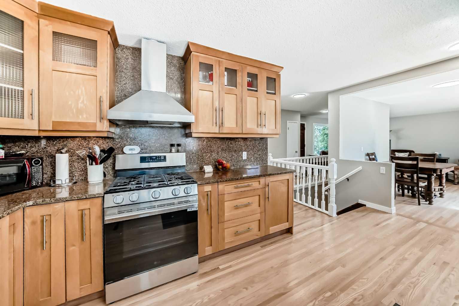5007 Vallance Crescent NW