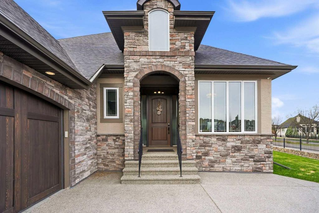 Photo of 45 Cranbrook Heights SE, Calgary, AB T3M 1W5 (MLS # A2313214)