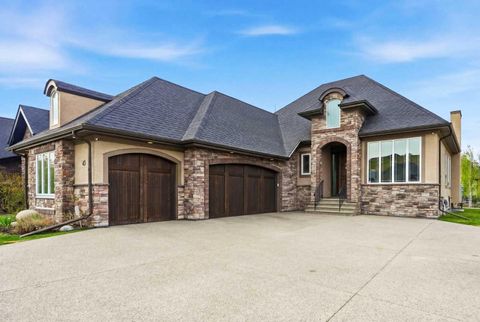 Photo of 45 Cranbrook Heights SE, Calgary, AB T3M 1W5 (MLS # A2313214)