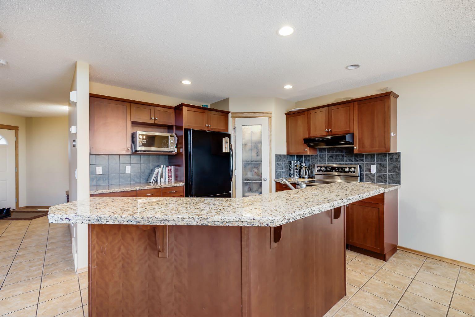 96 COUGARTOWN Close SW