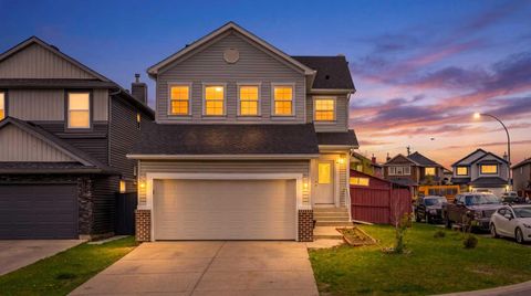 Photo of 286 Martha's Manor NE, Calgary, AB T3J 4Y6 (MLS # A2314028)