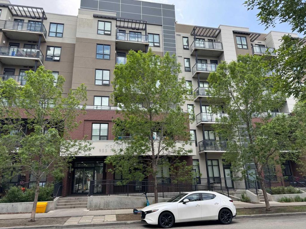 Photo of 955 Mcpherson Road NE #313, Calgary, AB T3E 6V3 (MLS # A2296304)