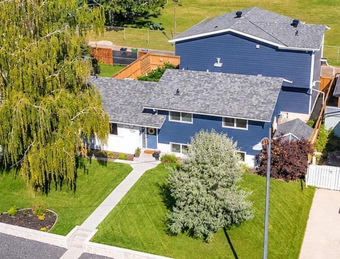 Photo of 728 71 Avenue SW, Calgary, AB T2V 0R4 (MLS # A2349122)