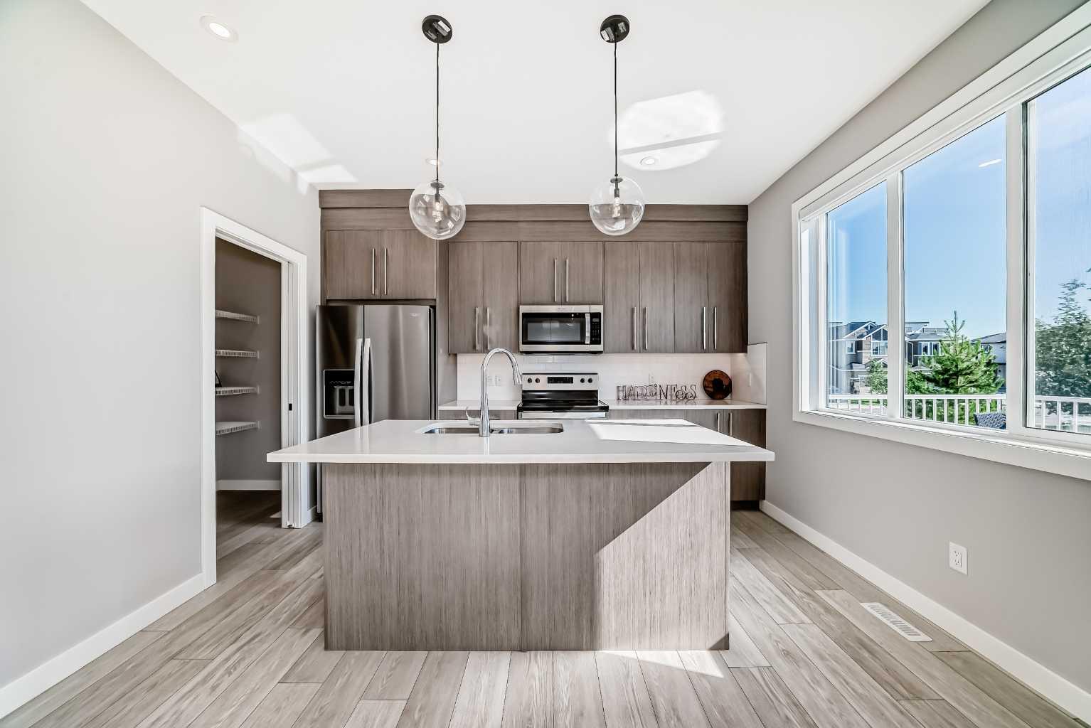 194 dawson harbour Hill