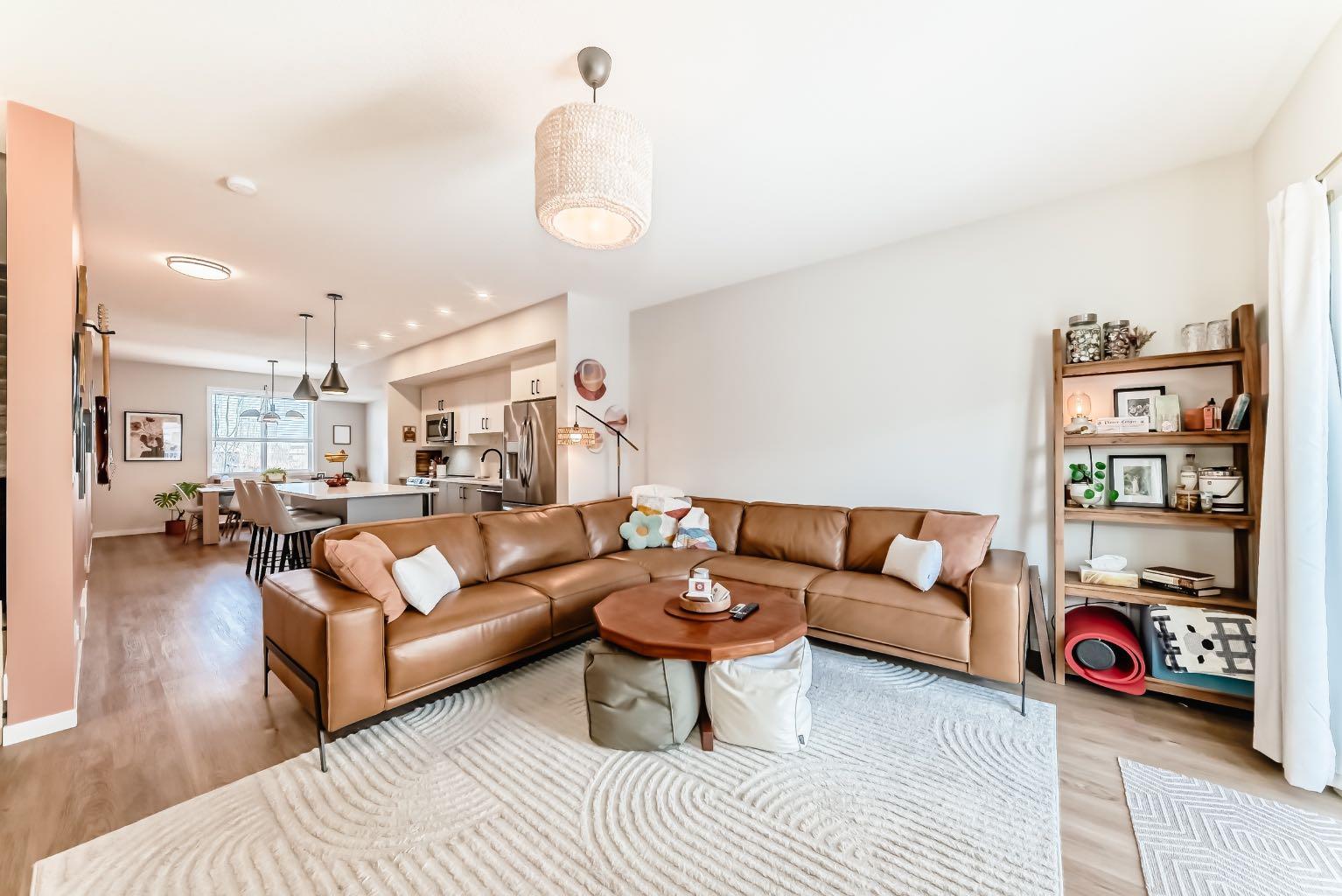 646 Copperstone Manor SE