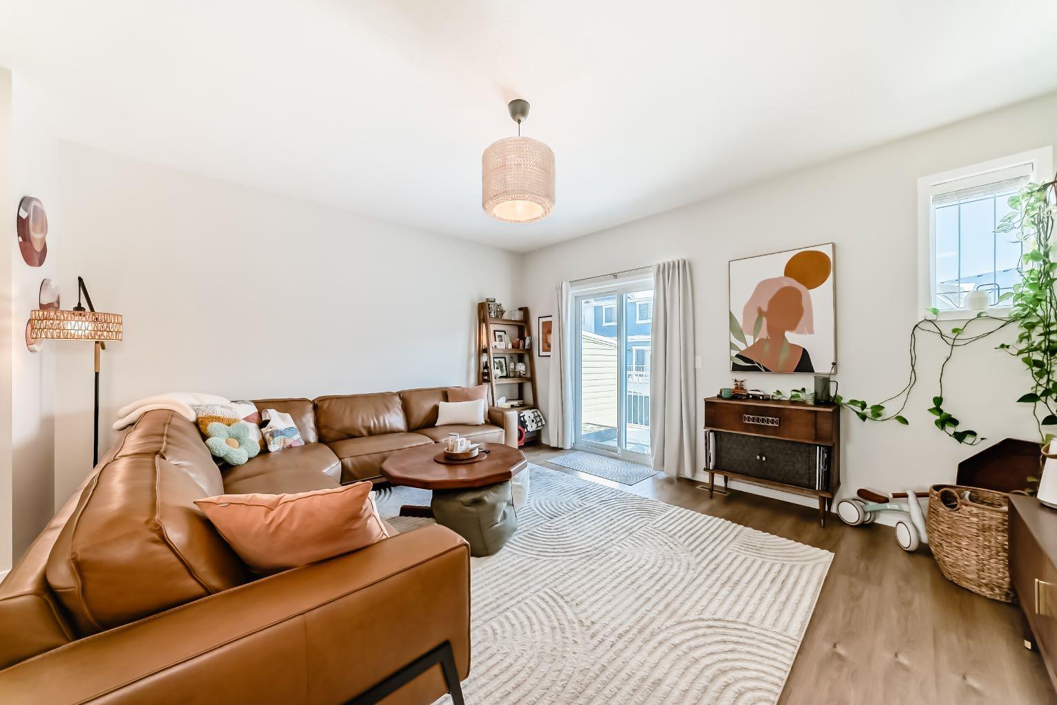 646 Copperstone Manor SE