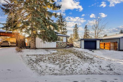 Photo of 77 Ferncliff Crescent SE, Calgary, AB T2H 0V5 (MLS # A2300630)