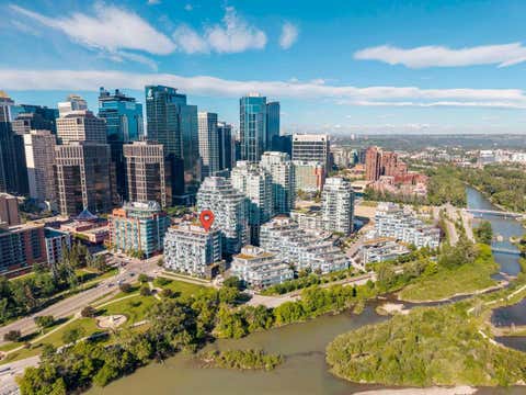 Photo of 118 Waterfront Court SW #901, Calgary, AB T2P 1K8 (MLS # A2332110)