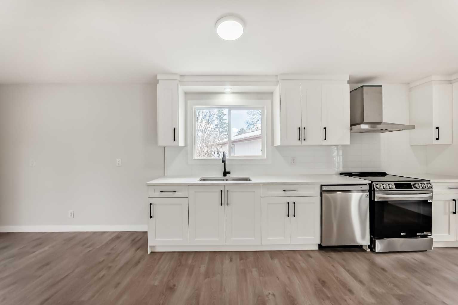 5173 Whitestone Road NE