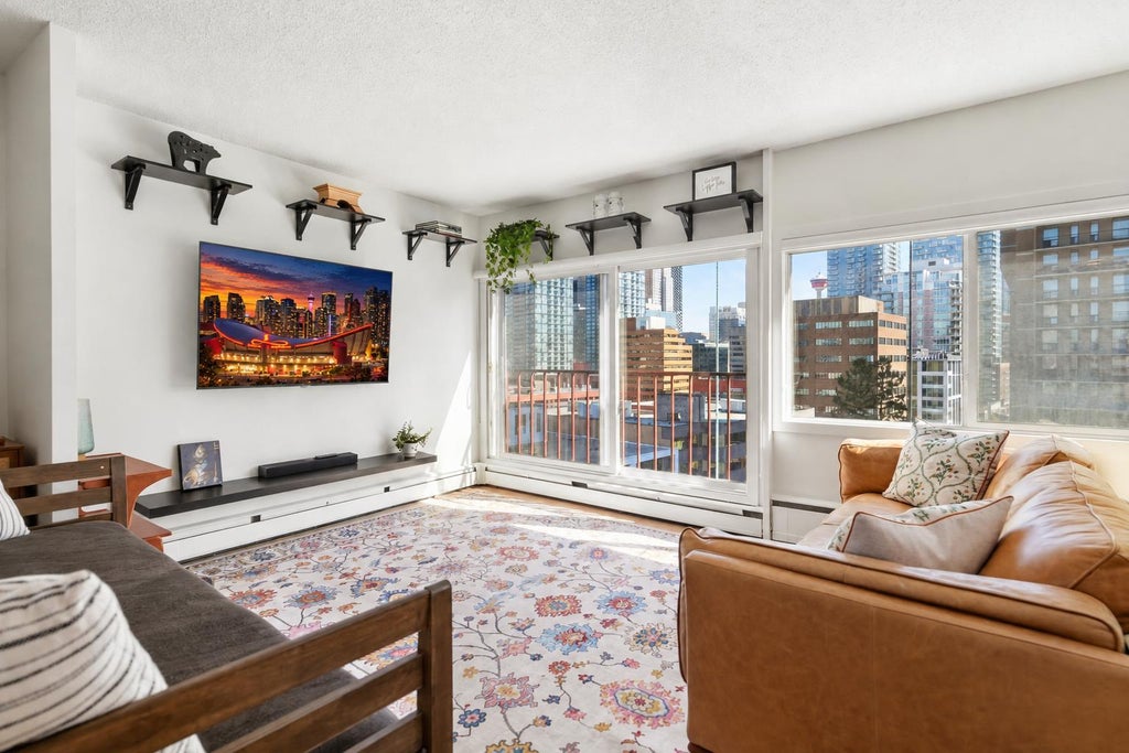 Photo of 1209 6 Street SW #1004, Calgary, AB T2R 0Z5 (MLS # A2345835)