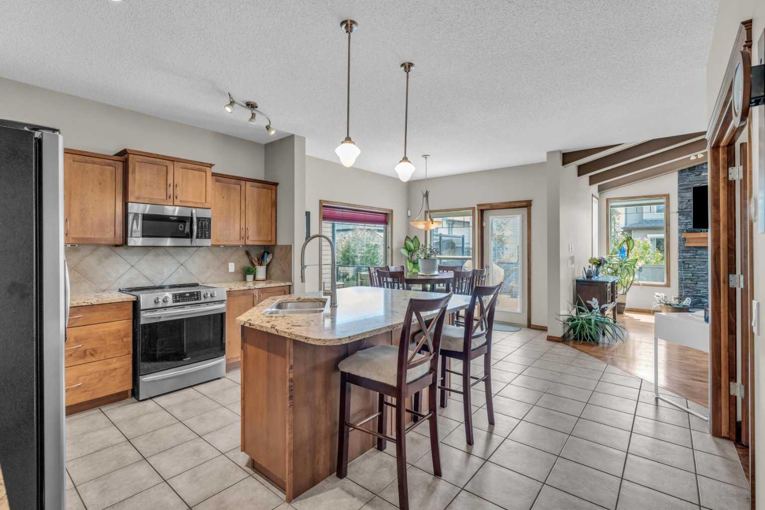 65 Kincora Gardens NW