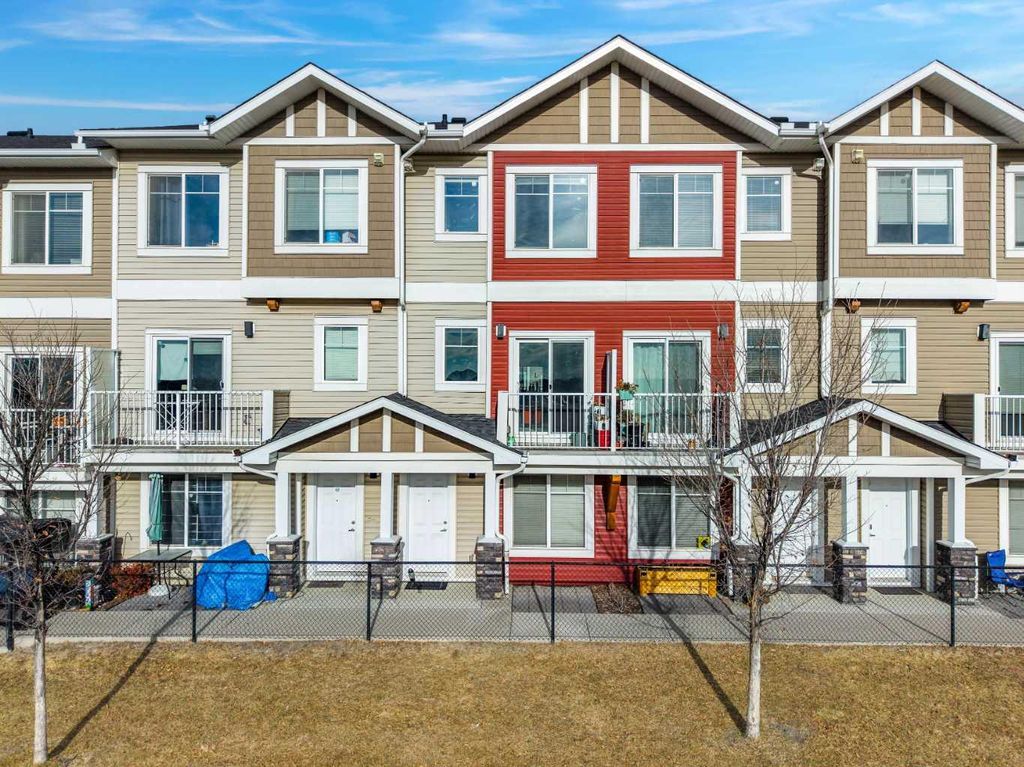 Photo of 51 Redstone Circle NE, Calgary, AB T3N 0M8 (MLS # A2282288)