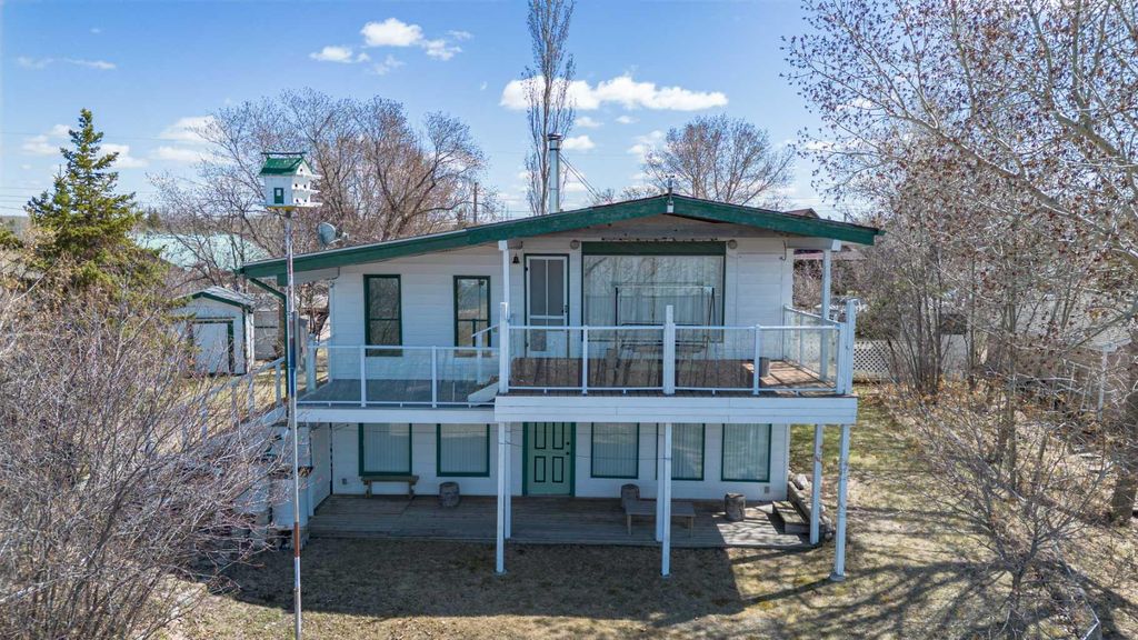 Photo of 44 Lakeview Avenue, White Sands, AB T0C 2L0 (MLS # A2309986)