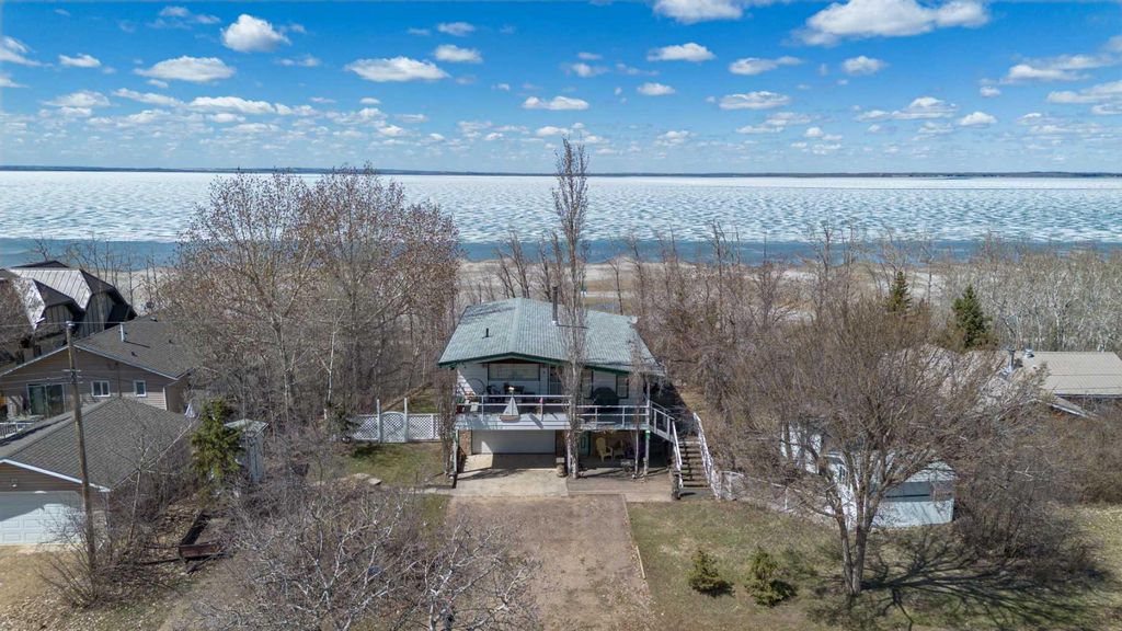 Photo of 44 Lakeview Avenue, White Sands, AB T0C 2L0 (MLS # A2309986)