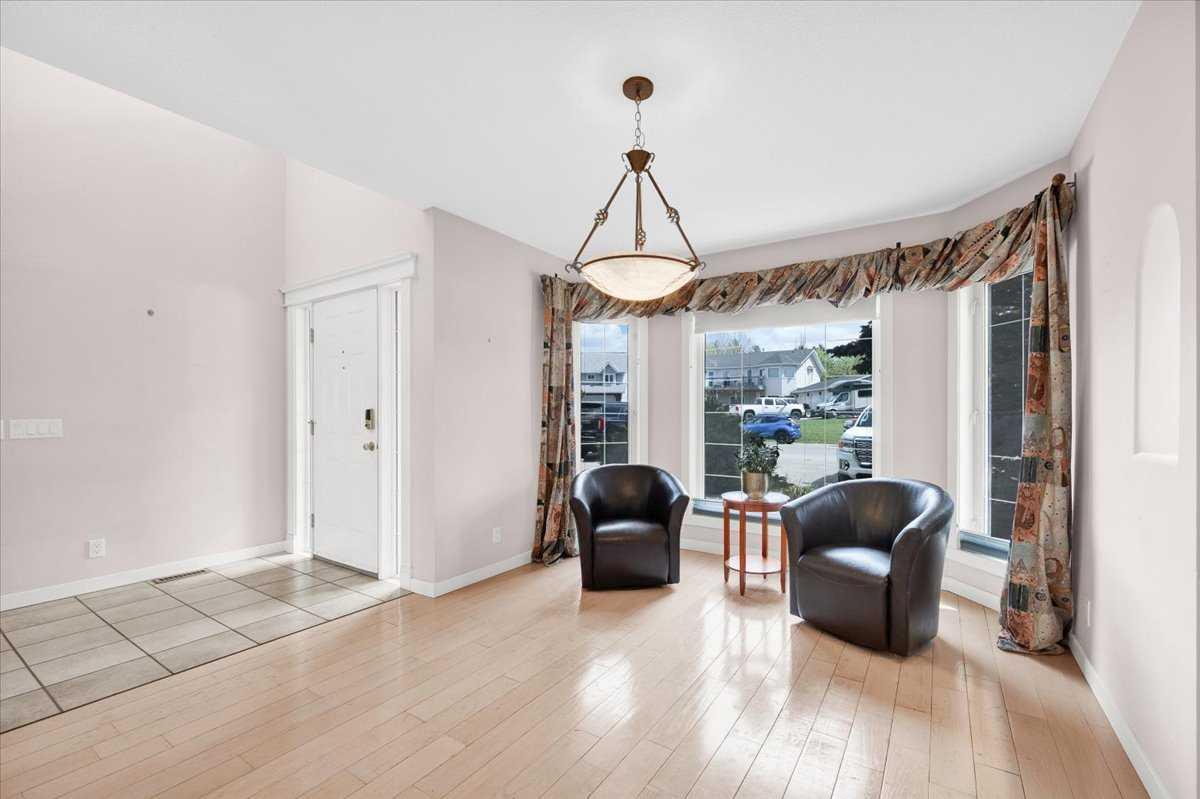 789 East Chestermere Drive