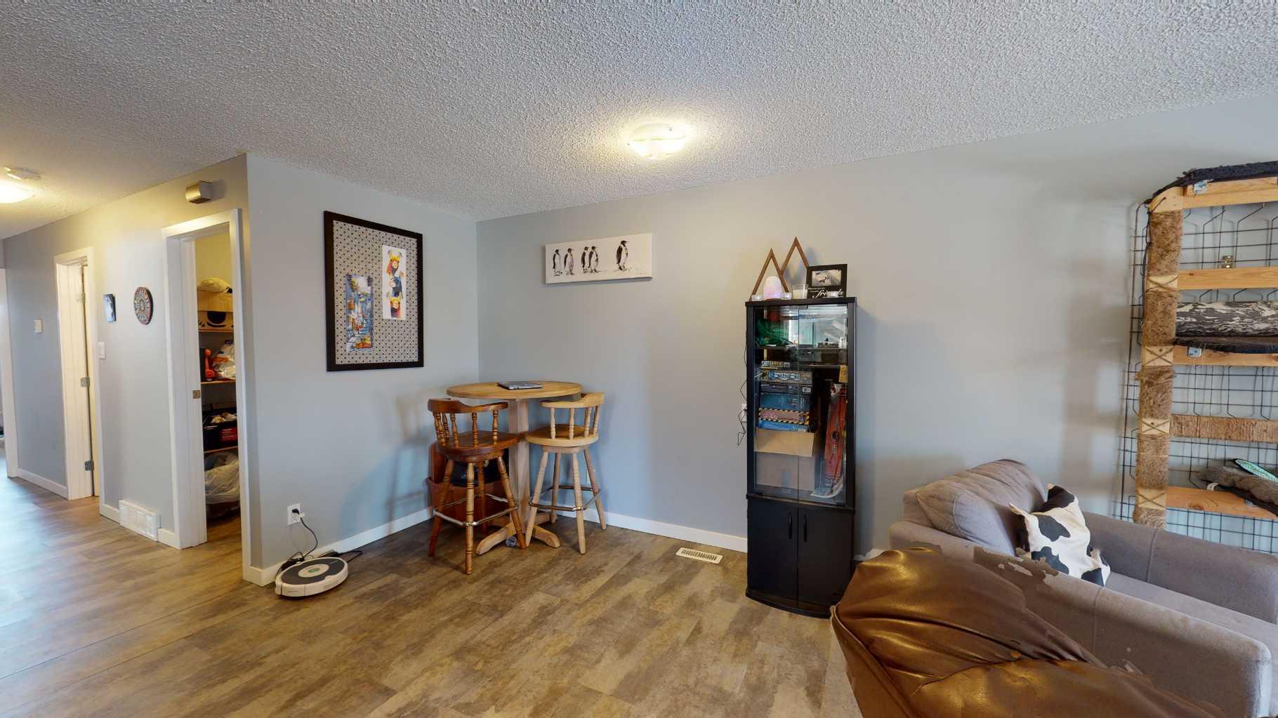 7422 Ogden Road SE